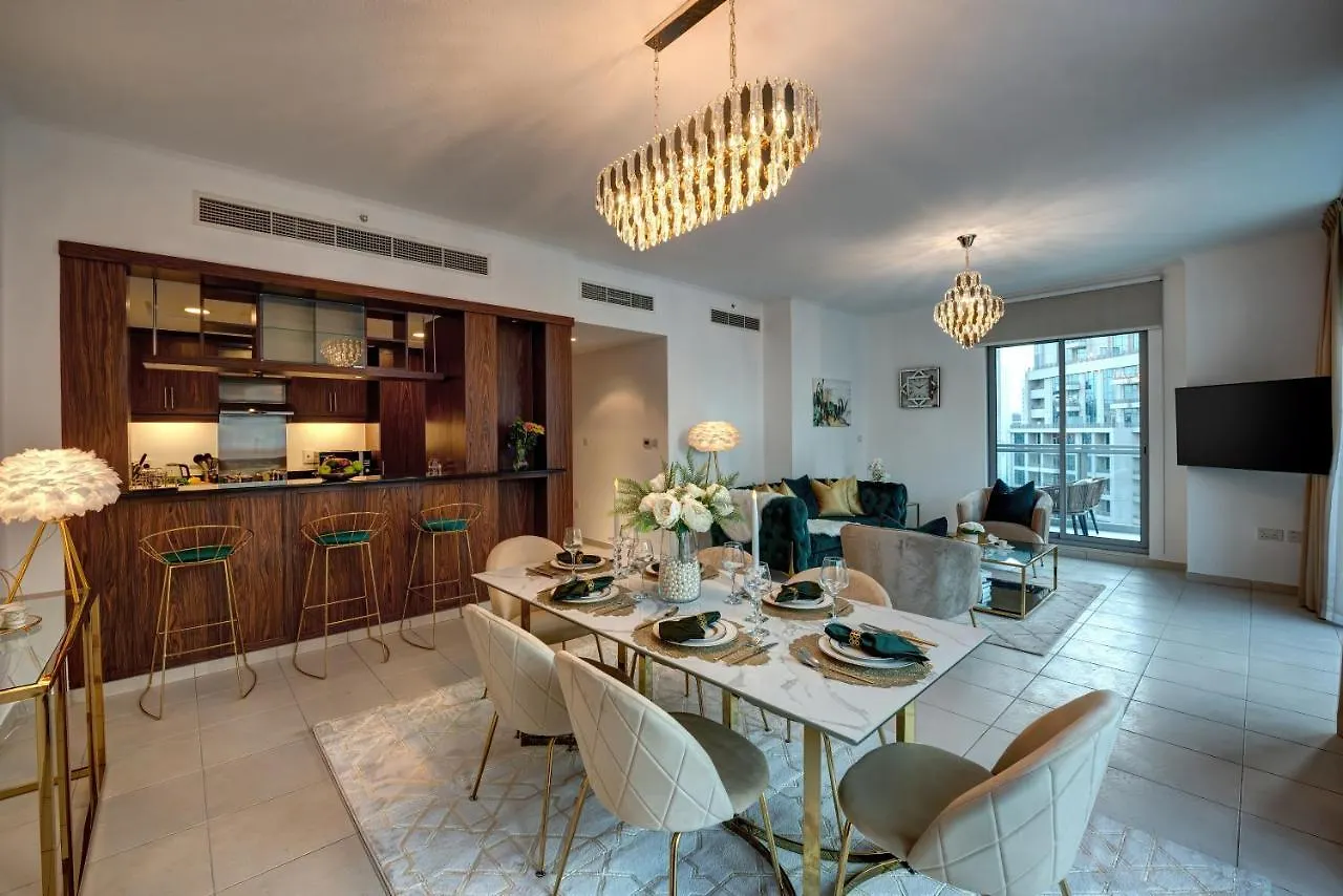 Durrani Homes - Modern Luxury Besides Burj Khalifa & Fountain View Dubai Apartment